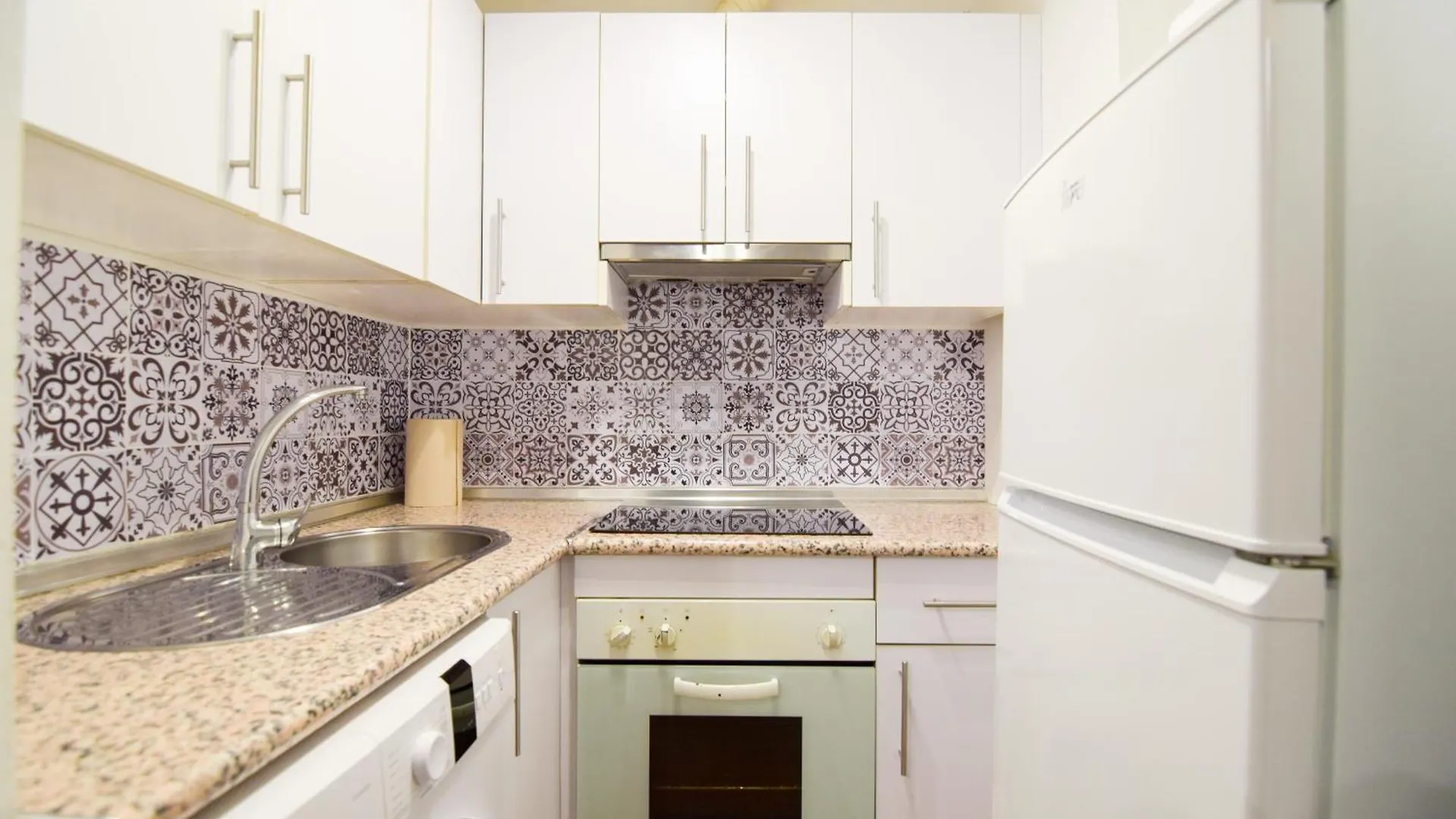 Letmalaga Economy Bishop Orchard Apartment