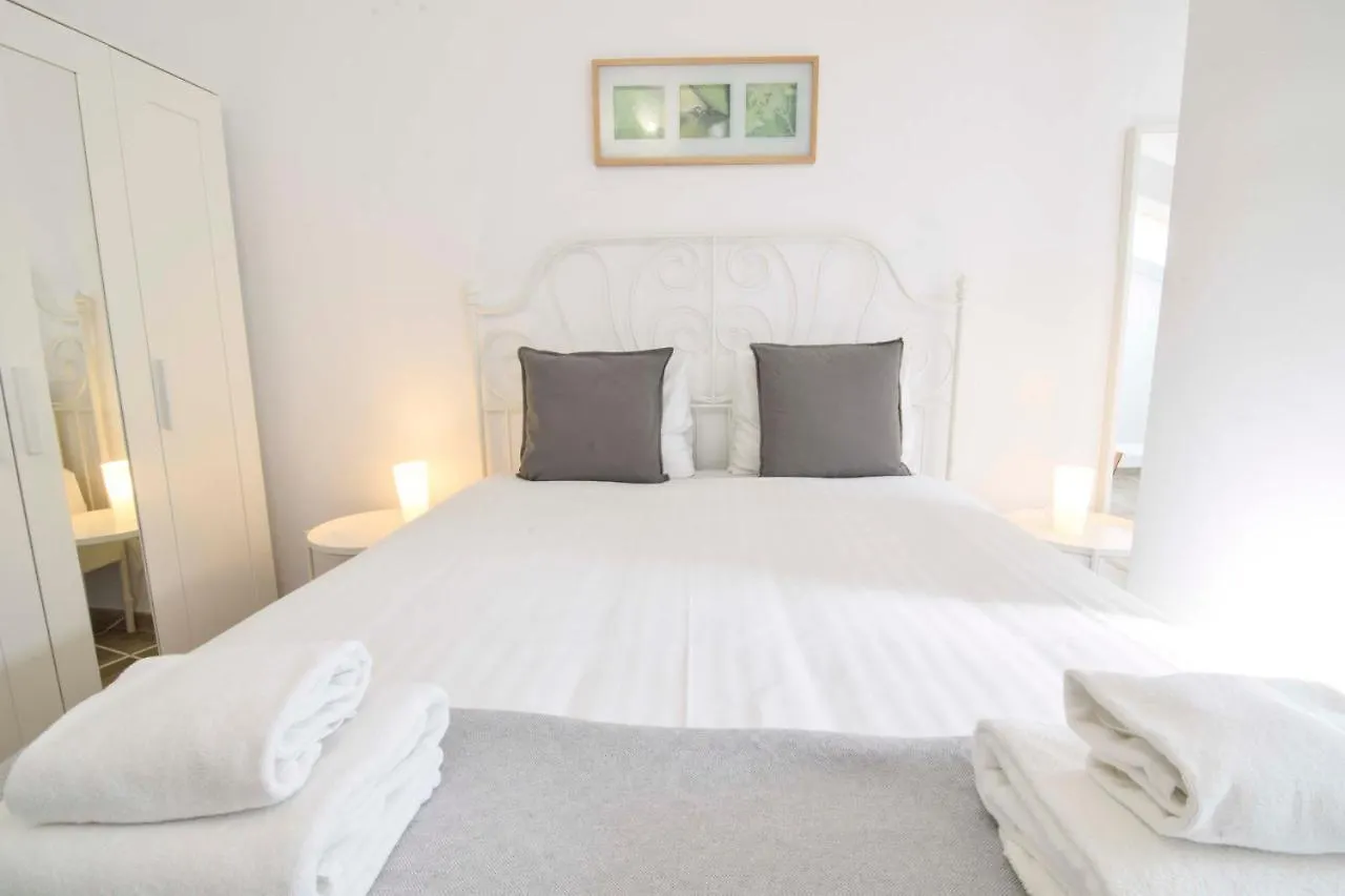 Letmalaga Economy Bishop Orchard Apartment