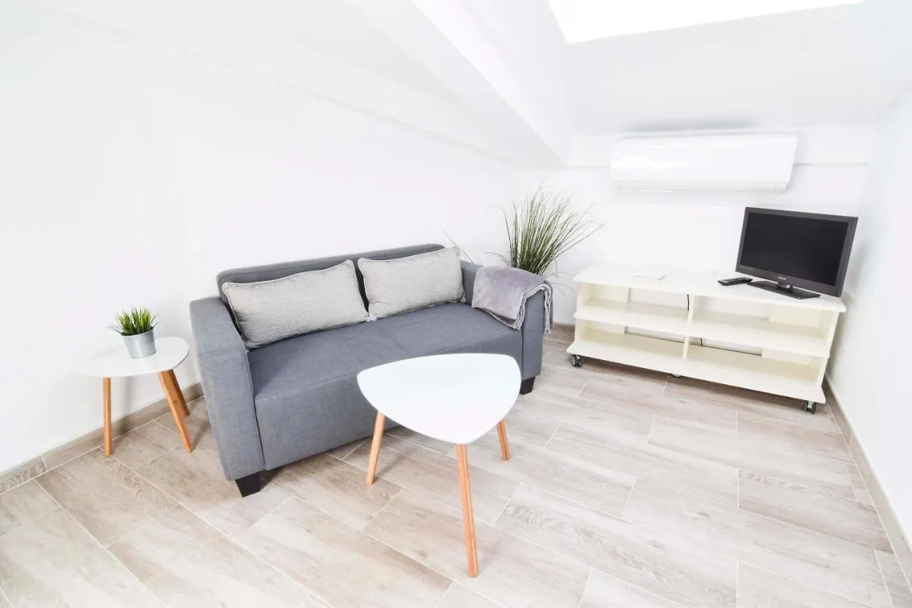 Letmalaga Economy Bishop Orchard Apartment